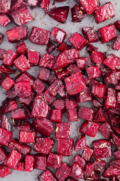 Roasted beets are the best way to bring out the earthy, sweet flavors of this delicious root veggie! Serve tender oven-roasted beets as an easy side dish or as a colorful addition to your favorite salads. Rosemary Roasted Beets, Beet Stalks Recipe, Roasted Radishes Oven, Roasted Beets Oven, Roasting Beets, Spiralized Beets, How To Roast Beets, Roast Beets, Roasting Beets In Oven