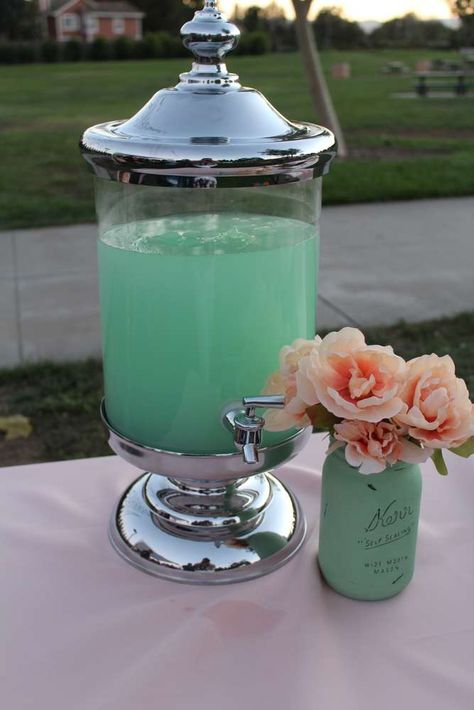 Babyshower for babygirl Kamila | CatchMyParty.com Coral Baby Shower Ideas, Mint Green Baby Shower Ideas, Mint Baby Shower Ideas, Mint Party Decorations, Mint Baby Shower, Mint Party, Peach Baby Shower, Hawaiian Punch, Gold Baby Shower