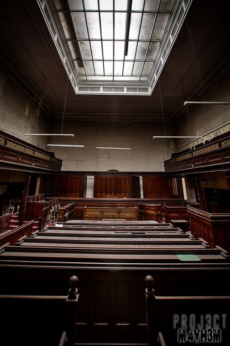 Old Courtroom, Court Astethic, Court Case Aesthetic, Law Court Aesthetic, Court Room Aesthetic, Courtroom Aesthetic, Court Aesthetic, Court Room, Law School Inspiration