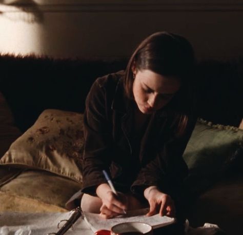 Study Aesthetic Vision Board, Rory Gilmore Study Aesthetic, Aesthetic Vision Board Wallpaper, Rory Gilmore Study, Rory Gilmore Aesthetic, Gilmore Girls Aesthetic, Gilmore Aesthetic, Author Dreams, Aesthetic Vision Board