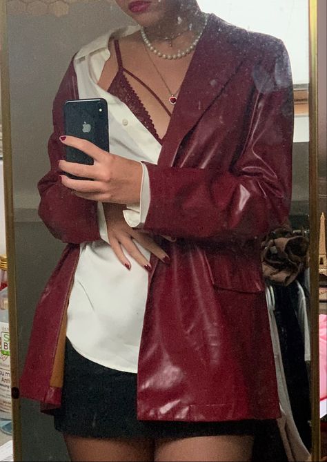 Leather Blazer Outfit, Red Leather Blazer, Street Fits, Clean Fashion, 2024 Outfits, College Fits, Outfit Night, Blazer Outfit, Current Fashion