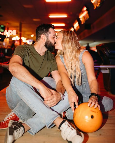 I had so much fun with Sara and Alex during their engagement session! We went bowling, ate at their favorite restaurant, and escaped to the mountains for sunset. They were so fun to be around, and I loved getting to know them better. I’m counting down the days until their gorgeous wedding 🙌🏼 Engagement Photos Bowling Alley, Bowling Alley Engagement Pictures, Bowling Engagement Photos, Bowling Alley Photoshoot, Bowling Photoshoot, Bowling Photos, Engagement Themes, Fun Engagement Photos, Wedding Engagement Pictures