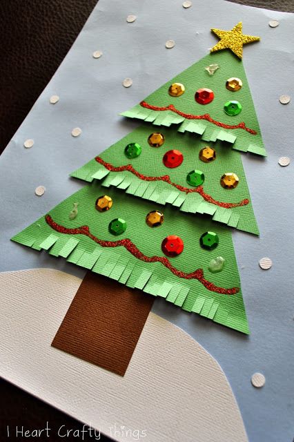 Kids Christmas Tree Craft with printable template. Great for preschoolers fine motor skills and to practice using scissors. Christmas Trees For Kids, Christmas Crafts For Kids To Make, Christmas Arts And Crafts, Paper Christmas Tree, Christmas Tree Crafts, Christmas School, Navidad Diy, Preschool Christmas, Easy Christmas Crafts