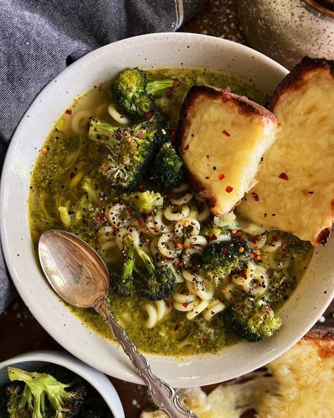 Italian Broccoli Soup — Daniela's Dish Italian Broccoli, Creamy Broccoli Soup, Broccoli Soup Recipes, Creamy Broccoli, Italian Soup, Cheesy Bread, Broccoli Soup, Soup And Stew, Big Bowl