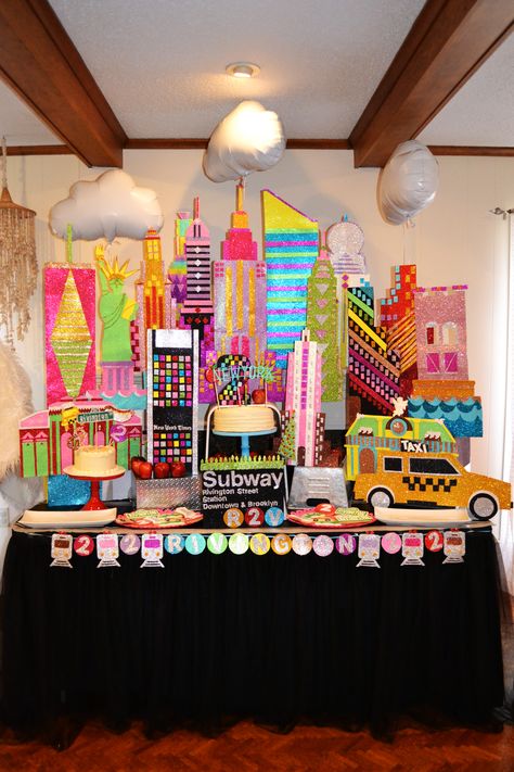 New York Theme Birthday Party, New York Sweet 16 Theme, Nyc Party Theme, Nyc Birthday Theme, New York City Dance Theme, Sweet 16 New York City Theme, New York Theme, 12th Birthday, 15th Birthday