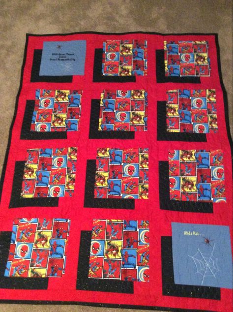 Spider Man Quilt, Superhero Quilt Ideas, Spiderman Quilt Pattern, Spiderman Quilt Ideas, Spiderman Quilt, Shadow Box Quilt, Marvel Quilt, Novelty Quilts, Superhero Quilt