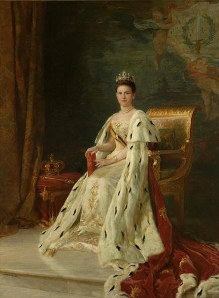 Wilhelmina Princess Alexandra Of Denmark, Coronation Robes, Queen Wilhelmina, Alexandra Of Denmark, Queen Alexandra, Dutch Royalty, Afternoon Dress, Royal Queen, Royal Families