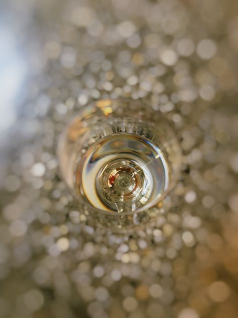 Shampain Drink Aesthetic, Shampain Drink, Prosecco Aesthetic, Breakfast Wallpaper, Champagne Aesthetic, Barbie Vibes, Wine Photography, Aesthetic Colors, Champagne Color