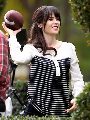 Zooey Deschanel Hair, Steve Howey, Football Skills, Jake Johnson, Zooey Deschanel, Crew Members, 짧은 머리, Hair Envy, Hair Today