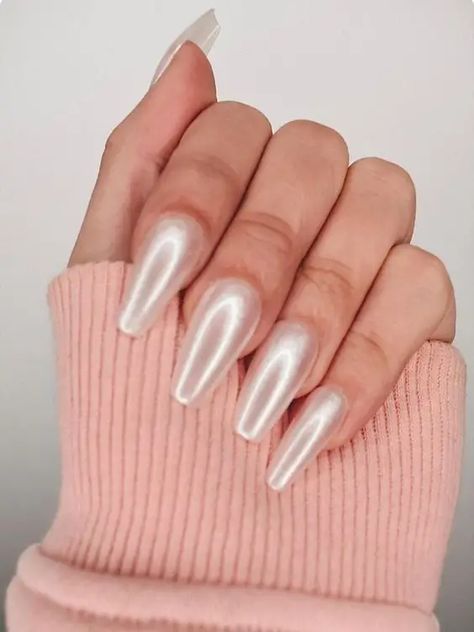 Spring Nails 2023: 36 Ideas to Beautify Your Nails this Season Milky White Pearl Nails, Milky White Nails Gel, Pearly White Nails, White Nails Gel, Nails Milky White, Nails Milky, White Nail Ideas, Milky White Nails, White Press On Nails