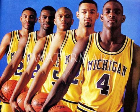 Michigan Wolverines Basketball, Michigan Basketball, Michigan Go Blue, Fab 5, Basketball Logo, Michigan Wolverines Football, Detroit Sports, Michigan Sports, Fab Five