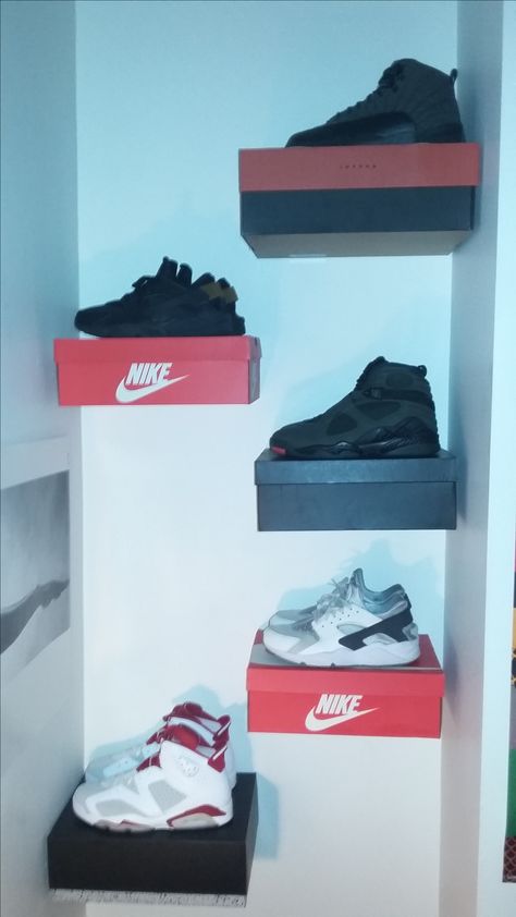 Floating Shoe Box, Shoe Box Shelf Diy, Shoe Box Shelves, Shoe Box Shelf, Shoebox Wall, Shoe Box Display, Shoe Boxes On Wall, Shoe Shelf Diy, Sneakerhead Room