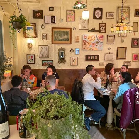 Unique Restaurants In Brooklyn: 12 Quirky And Unusual Places To Eat In Brooklyn Brooklyn Restaurants, Coolest Restaurants, Surf Bar, Perfect Days, Dinner Restaurants, Cool Restaurant, Unique Restaurants, Retro Videos, Italian Restaurant