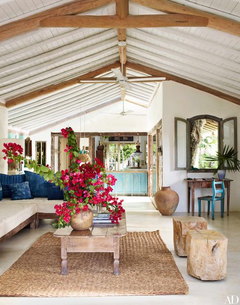 Living Room Designs Beach, Gili Trawangan Lombok, Tropical Interior Design, Tropical House Design, Caribbean Homes, Tropical Interior, Tropical Living, Gili Trawangan, Hawaii Homes