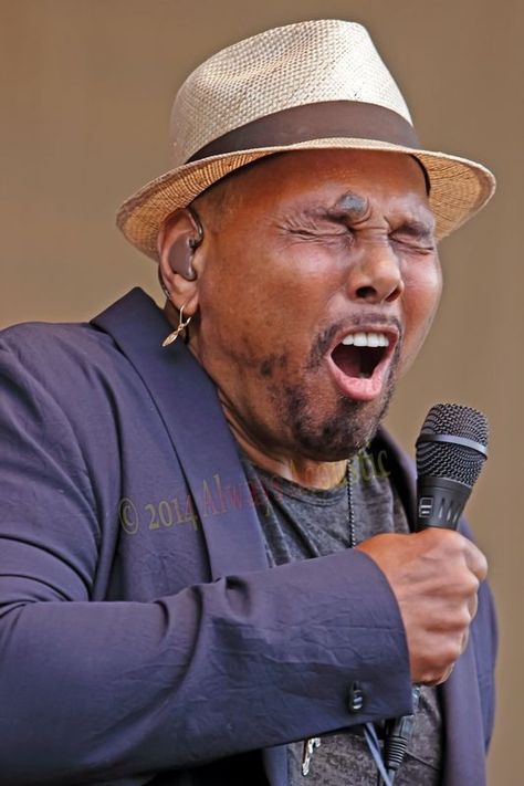 Aaron Neville, Concert Photography, Feeling Blue, Sit Back, Panama Hat, Tap, Singing, Chicago, Concert