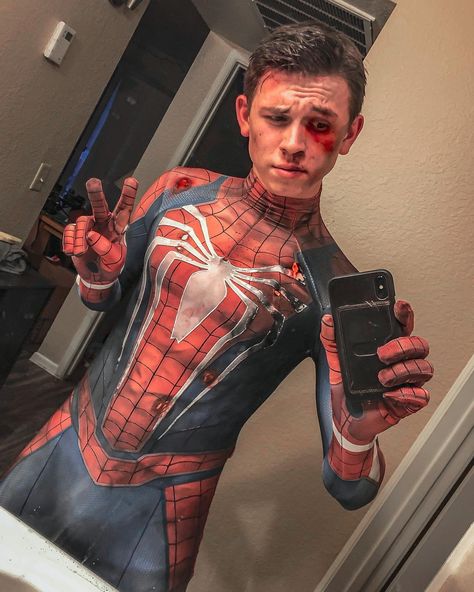 ‪How I’m feeling coming out of this sickness 😂 ‬  ‪#spiderman #theamazingspiderman #peterparker #battledamaged #ps4 #spidermanps4 #marvelspiderman #spideysquad #newyork #marvel #marvelcomics #tomholland #spidermanfarfromhome #mcuspiderman #themarvelcouple‬ Marvel Couple, Spiderman Halloween Costume, Spiderman Comic Art, Battle Damage, Supergirl Superman, 19 Days Manga Español, Spiderman Suits, Spiderman Ps4, Spiderman Costume