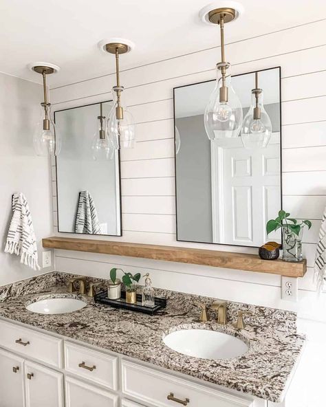 21 White Bathrooms with Wood Accents and a Wealth of Warmth White Bathroom With Wood Accents, Bathroom With Wood Accents, Jack And Jill Bathroom Ideas, Jack N Jill Bathroom Ideas, New House Bathroom, Bathroom Plans, Small Bathroom Ideas On A Budget, Small Bathroom Ideas Modern, Jack And Jill Bathroom