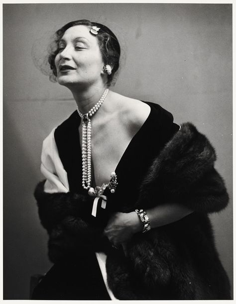 Louise Dahl-Wolfe (1895-1989), Mizza Bricard, Paris, 1950s Mitzah Bricard, Harvard Art Museum, First Perfume, Perfume Reviews, Dior Jewelry, Miss Dior, Parisian Chic, Black Lives, Black Lives Matter