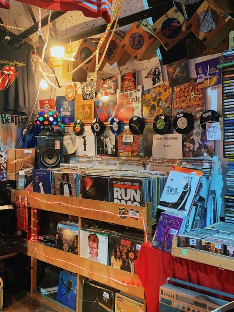 Music, records, vinil Market Aesthetic, Record Label, Hip Hop, London, Music, Quick Saves