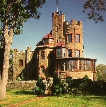 Castles for Sale in America, I think I may have to play the lottery... Renovated Castle, Scottish Castles For Sale, Abandon Mansions, Castles In America, Castles For Sale, Inspirational Architecture, American Castles, American Mansions, Castles To Visit