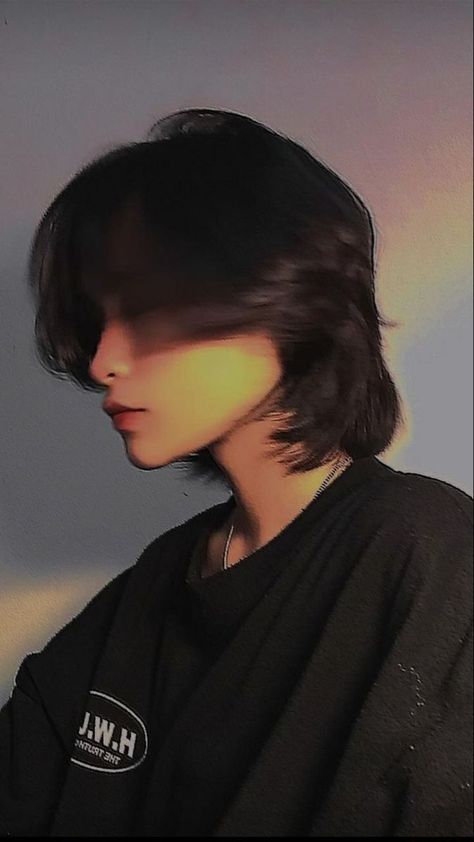 Medium Length Haircut Tomboy, Overgrown Mullet Hairstyle, Tomboy Wolf Haircut, Wolf Cut Mullet Girl, Tomboy Mullet Haircut, Wolf Cut Girls Short Hair, Asian Wolf Cut Short, Wolf Pixie Haircut, Mullet X Wolfcut Haircut