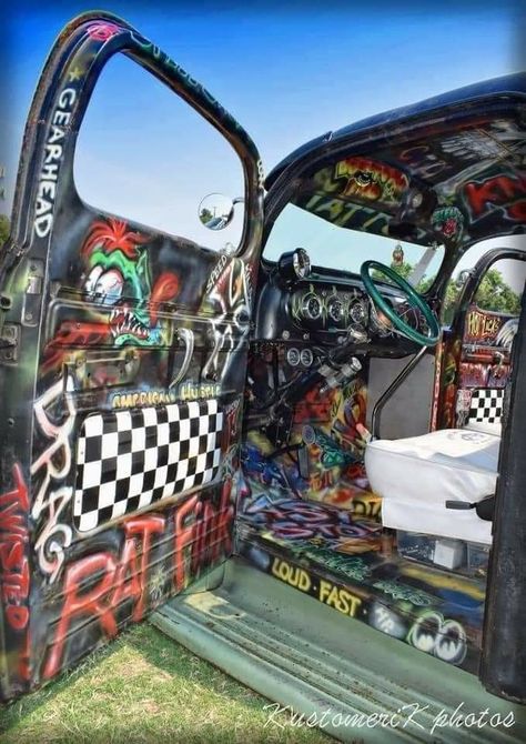 Punk Car Interior, Rat Rod Interior, Graffiti Car, Model T Ford, Car Paint Jobs, Hippie Car, Iconic Models, Car Deco, Chevy Van