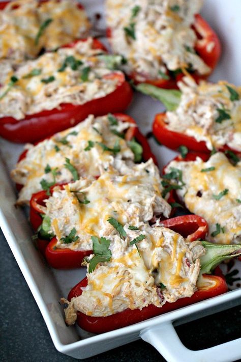 Cream Cheese Chicken Stuffed Peppers, Cheesy Chicken Stuffed Peppers, Low Carb Dinner Sides, Carb Free Dinner, Pepper Meals, Best Stuffed Pepper Recipe, Boiled Egg Diet Plan, Stuffed Pepper, Chicken Stuffed