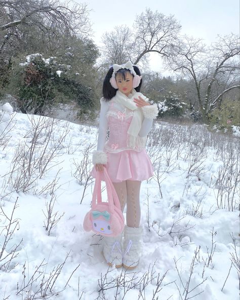 #winterfashionoutfits Kawaii Winter Outfits, Mode Kawaii, Pastel Outfit, Princess Outfits, Cute Winter Outfits, Alternative Outfits, Pink Outfits, Kawaii Clothes, Really Cute Outfits