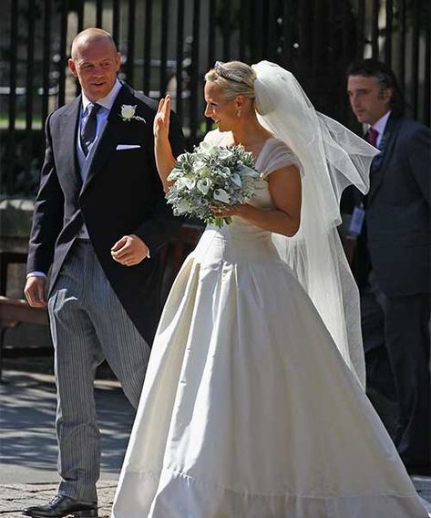 Zara Tindall Wedding, Zara Phillips Wedding, Princesa Anne, Princesa Margaret, Norman Hartnell, Royal Wedding Gowns, Real Life Princesses, Kate Middleton Wedding, Zara Tindall