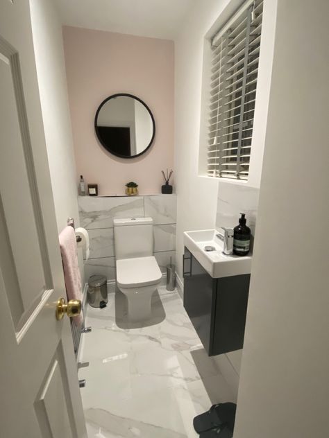 Marble Downstairs Toilet, White Cloakroom Toilet, Pink And Grey Toilet, Downstairs Toilet Ideas Pink, Grey Toilet Ideas, Pink Downstairs Toilet, Ensuite Tile Ideas, Pink And Marble Bedroom, Grey Ensuite