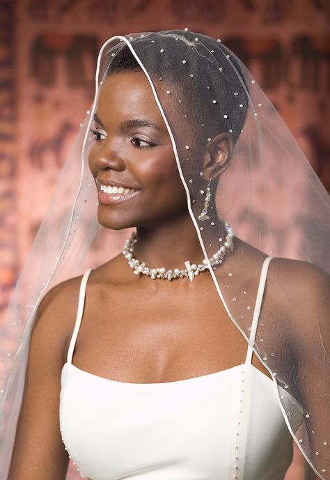 33 Perfect Hairstyles for Natural Brides – alireyisboss Glamorous Wedding Hair, Short Natural Hair, Black Wedding Hairstyles, Natural Wedding Hairstyles, Natural Hair Bride, African American Weddings, Wedding Hairstyles Bride, Black Bride, Trendy Wedding Hairstyles