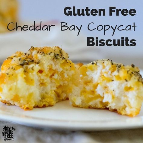 Gluten Free Cheddar Bay Biscuits {Copycat Recipe} Gluten Free Bisquick Recipes, Gluten Free Breakfast Casserole, Gluten Free Bisquick, Gluten Free Baking Mix, Quick Baking, Cheddar Bay Biscuits, Gluten Free Thanksgiving, Bisquick Recipes, Gluten Free Breakfast