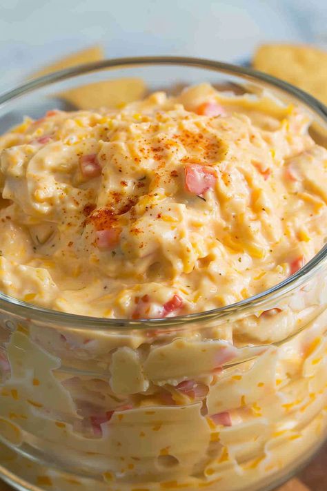 Southern Pimento Cheese - An Organized Chaos Southern Living Pimento Cheese Recipe, Hot Pimento Cheese Dip, Southern Pimento Cheese, Pimento Cheese Sandwich, Pimento Cheese Recipe, Pimento Cheese Dip, Pimento Cheese Sandwiches, Pimento Cheese Recipes, Miracle Whip