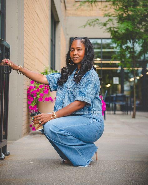 Hey Gurl! Denim X Denim + Hair + Nails = ❤️ I added a link to these @americaneagle jeans for you on my blog! Run to stories to TAP! #ootd #sundayvibes #sunday Top: @forever21 in store yesterday Jeans: @americaneagle size down! Tons of stretch 📸: @throughdemis_.lens Nails: @court_thee_nailgoat Nails Court, Sweenee Style, Sunday Top, Denim Hair, Hair Nails, Cute Casual Outfits, Hair And Nails, My Blog, Tap