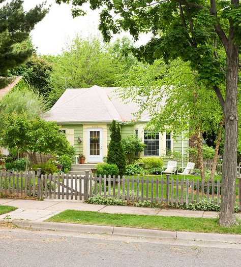 Small House Curb Appeal, Rendered Interior, Cute Cottages, Little Cottages, Cottage Style Home, Quaint Cottage, Cottage Style Homes, Dream Cottage, Interior Modern