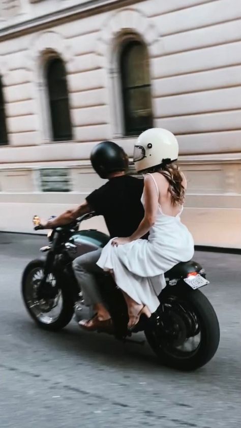 Motorcycle Send Off Wedding, Wedding Photo Motorcycle, Wedding Motorbike, Just Married Motorcycle, Motorcycle Bride, Moto Photoshoot, Motorcycle Date, Motorcycle Wedding Ideas, Moto Wedding