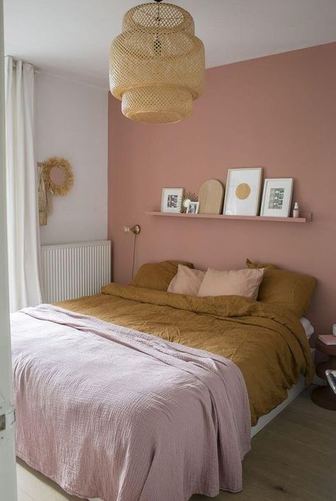 Pink Accent Walls, Cheap Holiday Decor, Tile Remodel, Interior Design Per La Casa, Bedroom Renovation, Room Deco, Diy Bathroom Decor, Home Remodel, Cheap Decor