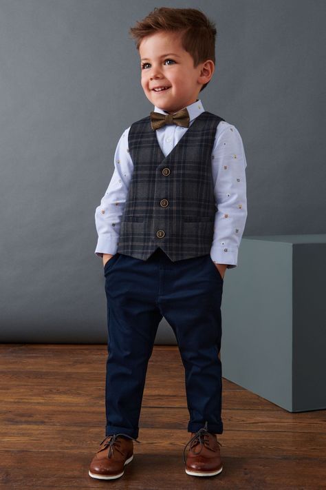 Kids Wedding Outfits Boys, Checked Trousers Outfit, Formal Boys Outfit, Baby Boy Fall Outfits, Waistcoat Outfit, Boys Fall Outfits, Baby Boy Swag, Wedding Dresses For Kids, Baby Boy Dress