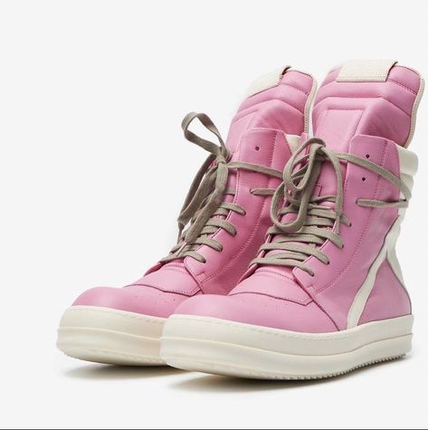 Pink Rick Owens, Rick Owens Outfit, Pretty Shoes Sneakers, Hype Shoes, Aesthetic Shoes, Cute Fit, Girls Summer Outfits, Birthday Wishlist, Pretty Shoes