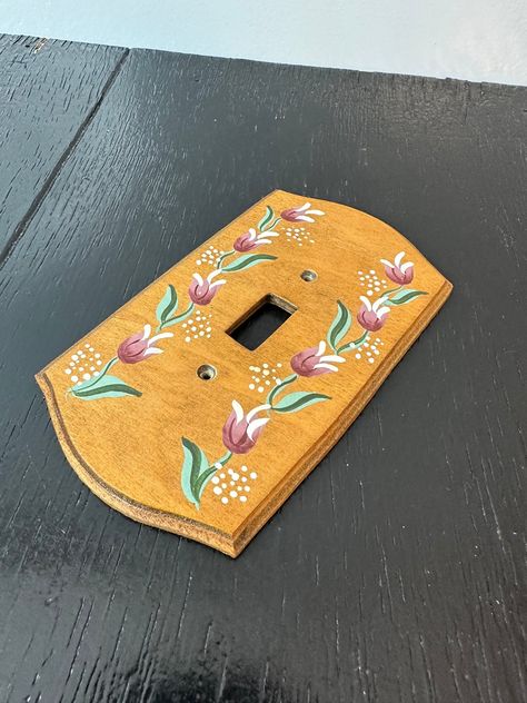 Painting Light Switches, Painted Outlet Covers, Painted Light Switch Plates, Country Bungalow, Painted Light Switch, Painted Outlets, Light Switch Covers Diy, Room Measurements, Socket Cover