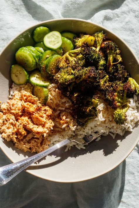 Tuna Mayo Rice, Tuna Broccoli, Can Tuna, Tuna Rice, Tuna Mayo, Tuna Steaks, Oil Well, Broccoli Rice, Roasted Broccoli