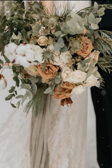 Looking for elegant flower arrangements for a winter wedding? We’ve rounded up 30+ winter wedding flower ideas for bouquets, centerpieces, table flowers, and more! Whether your wedding is in December, January, or February, you’ll find stunning white, blue, and burgundy winter wedding florals here. Winter bridal bouquets, Christmas bridal bouquets, January wedding flowers. Winter Wedding Flowers Centerpieces, Winter Bride Bouquet, Winter Flower Bouquet, Burgundy Winter Wedding, January Wedding Flowers, November Wedding Flowers, Winter Wedding Flowers Bouquets, Elegant Flower Arrangements, Winter Wedding Florals