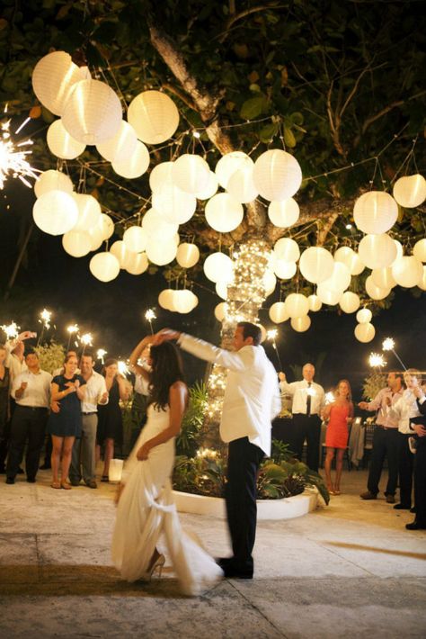 Ikea Wedding, Jamaica Wedding, Wedding Lanterns, Outside Wedding, Wedding Cake Designs, Wedding Wishes, Paper Lanterns, Wedding Lights, Backyard Wedding