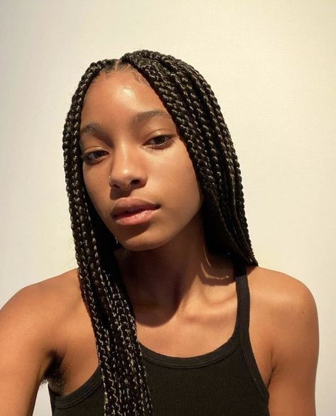 Willow Smith Box Braids, Jasmine Smith, Knotless Braid, Willow Smith, Instagram Queen, Jaden Smith, Dark Skin Beauty, Girls Braids, Box Braids Hairstyles