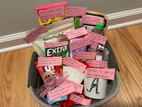 Breakup Baskets Friends, Breakup Party Ideas, Breakup Basket Friends, Breakup Basket, Bff Breakup, Friend Breakup, Breakup Party, Breakup Gift, Dry Well