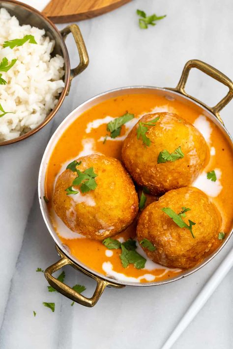 Jessica In The Kitchen, Kofta Curry Recipe, Vegan Chicken Nuggets, Kofta Curry, Kofta Recipe, Malai Kofta, Indian Dinner, Creamy Tomato Sauce, Indian Restaurant