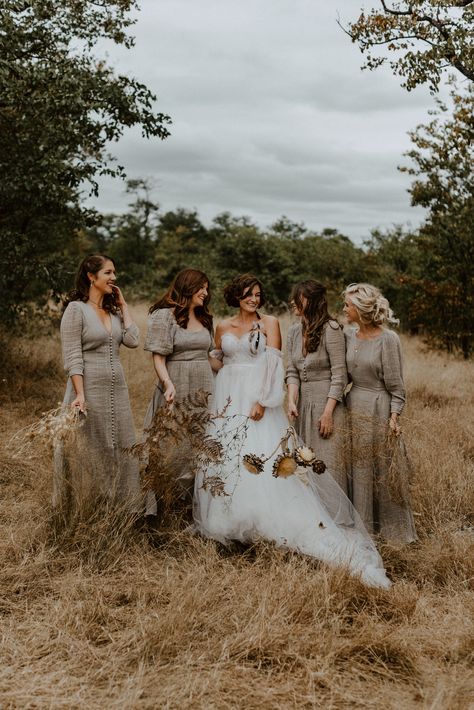 Bridesmaid Dresses Inspiration Bush Wedding Photography, Safari Wedding Dress, African Bush Wedding, Bush Wedding South Africa, Bosveld Troue, Earthy Wedding Dresses, Bush Wedding, Safari Wedding, South African Weddings