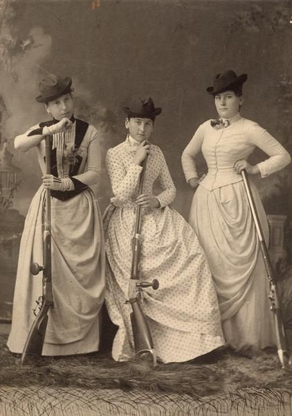 ca. 1889, [Women with Rifles], Gerhard Gesell

via the Wisconsin Historical Society Vintage Foto's, Wilde Westen, By Any Means Necessary, Three Women, Images Vintage, Old Photographs, Photo Vintage, Antique Photos, Old West