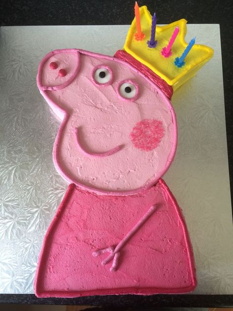 Peppa Pig Buttercream Cake, Peppa Party, Children Cake, Peppa Pig Birthday Cake, Pig Birthday Cakes, Good Pics, Pig Birthday Party, Peppa Pig Cake, Peppa Pig Birthday Party