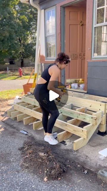 CARA NEWHART👩🏻‍🔧 Home + DIY on Instagram: "Here’s the step-by-step breakdown for how I built these new steps on top of the old concrete ones 👊 with just 2 POWER TOOLS I use these pre-cut stringers from Home Depot, 2x8 and 2x6 boards, and some pressure treated deck boards. Lmk if you want deets on this stain color!! 👀 #diy #diyprojects #frontporch #stairs #homemakeover" How To Build Porch Steps, Building Deck Steps, Concrete Front Steps, Diy Stairs Outdoor, Front Porch Stairs, Garage Steps, Cement Steps, Concrete Front Porch, Outside Steps